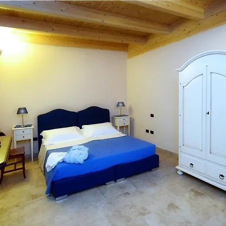 Tenuta Monaci La Murra Carmiano (Apulia)