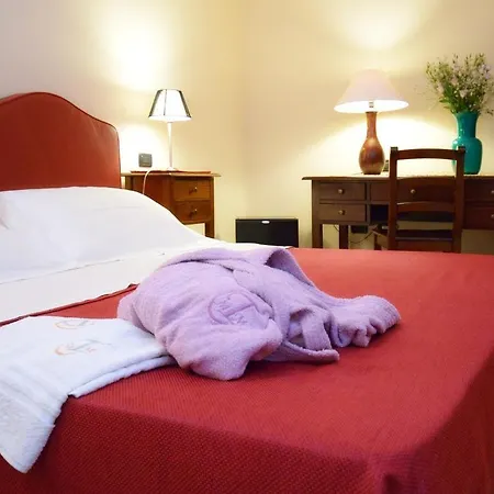 Tenuta Monaci La Murra Bed & Breakfast 4*