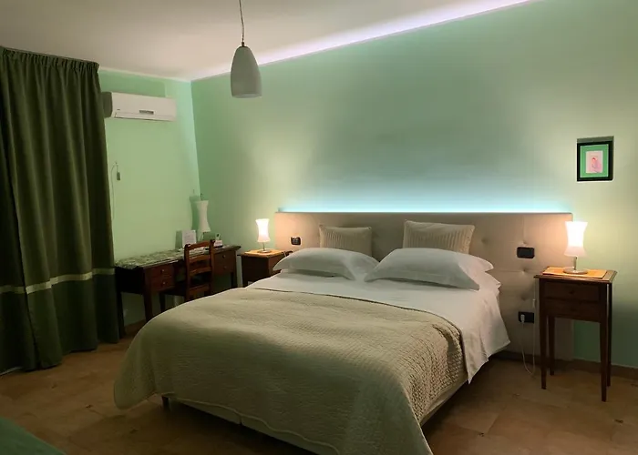 Tenuta Monaci La Murra 4*