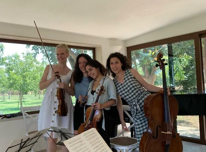 Frühstückspension Tenuta Monaci La Murra 4*