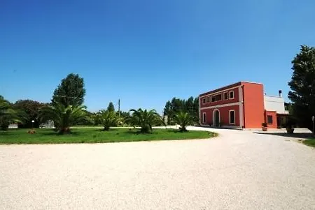 Tenuta Monaci La Murra Alojamento de Acomodação e Pequeno-almoço *