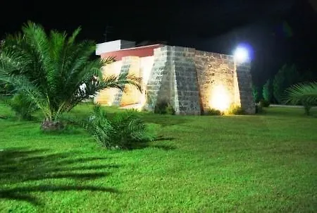 Tenuta Monaci La Murra 4*