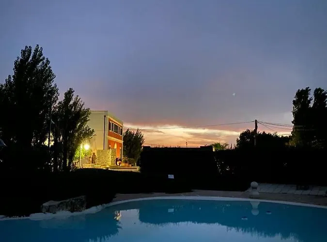 Tenuta Monaci La Murra Bed & Breakfast 4*