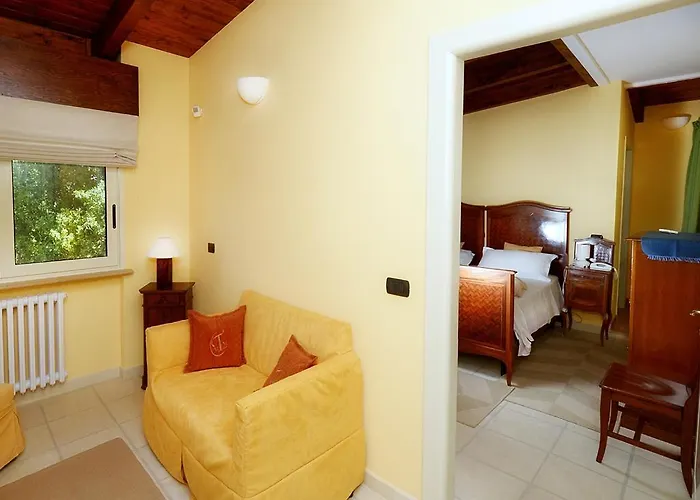 Tenuta Monaci La Murra Carmiano (Apulia)