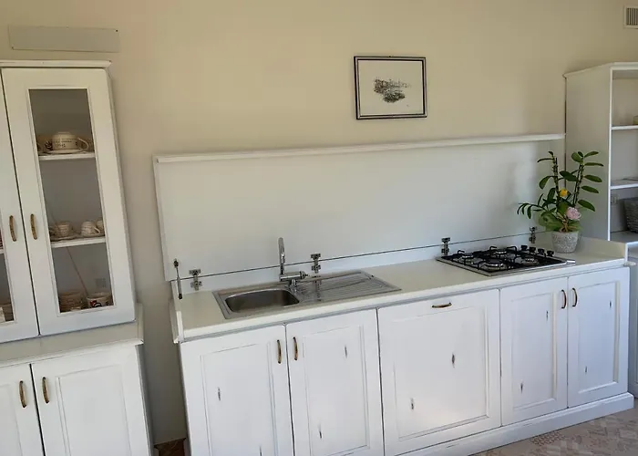 Bed & Breakfast Tenuta Monaci La Murra 4*